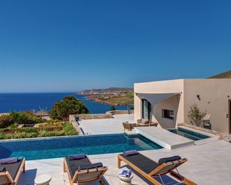 Pnoe Villas Syros - Megas Gialos - Piscina