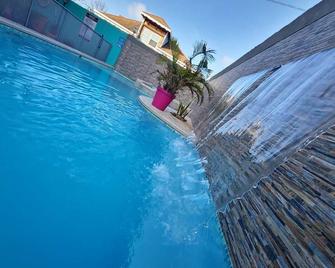 Jackuri Casa Hospedaje - San Andrés - Piscina