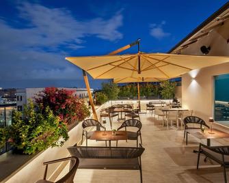 The Guardian - רומא - מרפסת