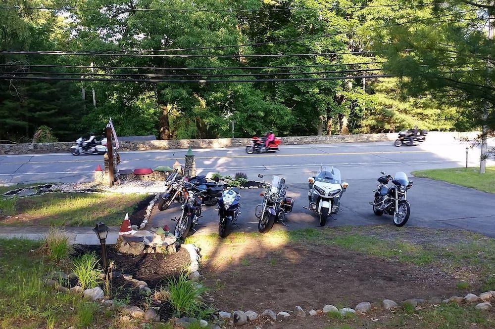 Rock Castle Resort - Lake George