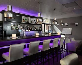 Perfect for Exploring and Unwinding! Free Breakfast, Close to Beaches! - De Koog - Bar