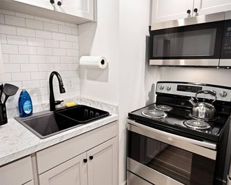 The Silo 8 - Modern 2BD in a Quiet Neighborhood - Morton - Keuken