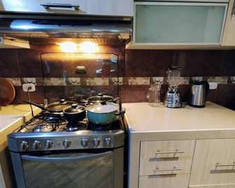 Acogedor apartamento en el corazón de Trujillo, un espacio perfecto y tranquilo. - Trujillo - Küche