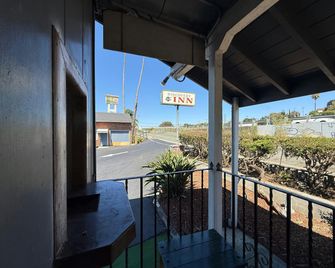 Discovery Inn Vallejo I 80 Near Napa Ca - Vallejo - Building