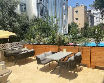 Serenity suites Hotel - Antalya - Patio