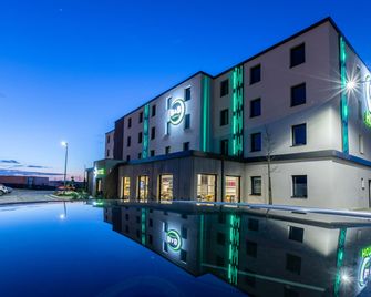 B&B HOTEL Troyes Magasins d'usine - Lavau - Bâtiment