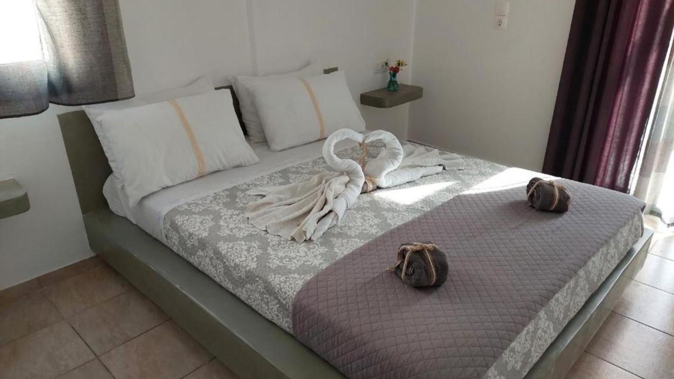 Marousi Rooms