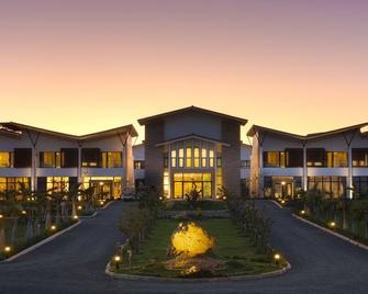 Skyebay Club - Hengchun Township - Building