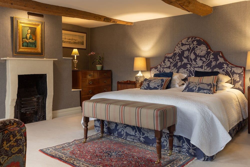 Old Church Farm - Almondsbury