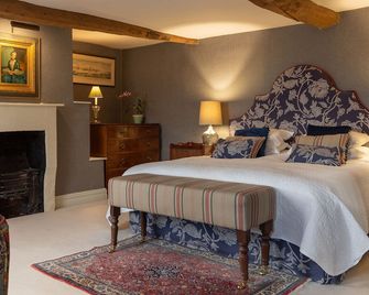 Old Church Farm - Almondsbury