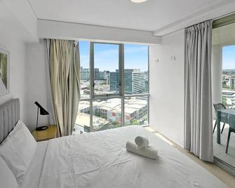 Executive Apartment with Pool & Gym - Brisbane - Bedroom