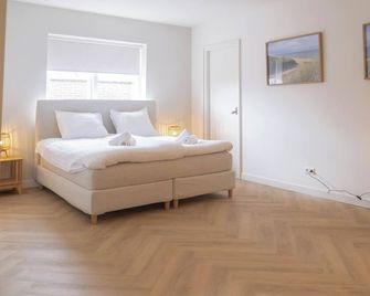 Sint Adelbertus - Egmond-Binnen - Habitación