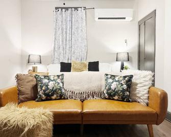 Suite Home Indiana Apartments - Evansville