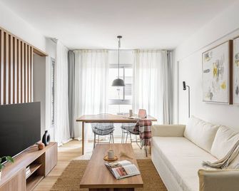 Hestia At Cozy 1bdr All Amenities San Telmo - בואנוס איירס - סלון