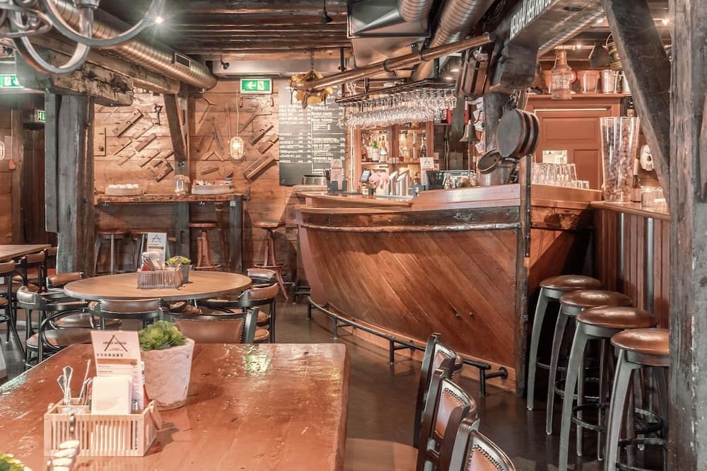 أنكير بريج - سفولفاير - بار