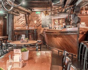 Anker Brygge - Svolvær - Bar