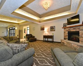 Comfort Inn and Suites Hotel in the Black Hills - Deadwood - Living room