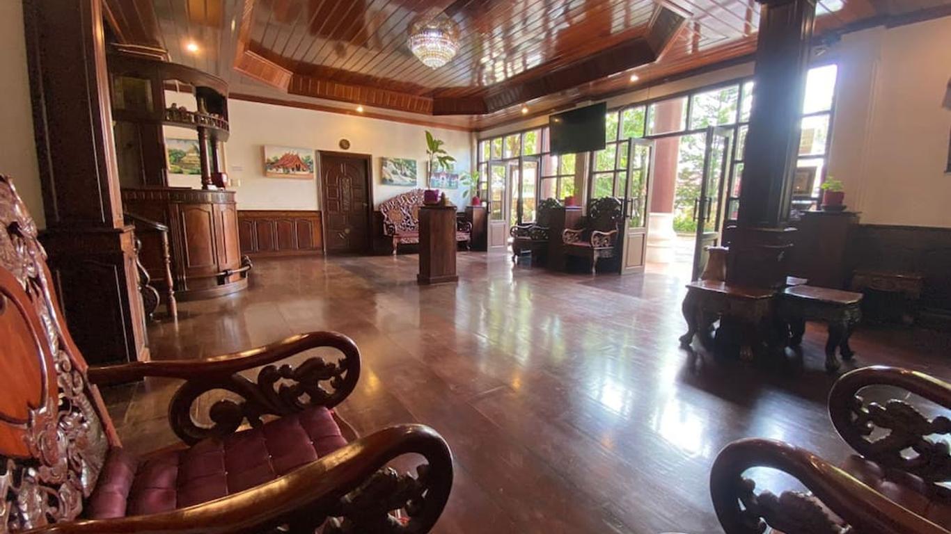 Vangsavath Hotel