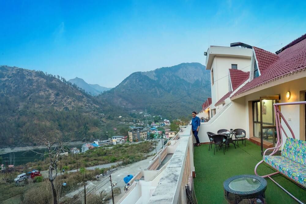 ديناستي ريزورت