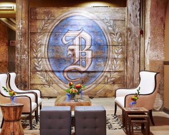 Brewhouse Inn and Suites - מילווקי - לובי