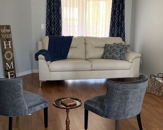 Blue Heron Way on Lake Eustis! - Leesburg - Huiskamer