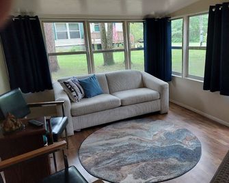 Close to State game hunting fishing and recreational vehicles - Roscommon - Sala de estar