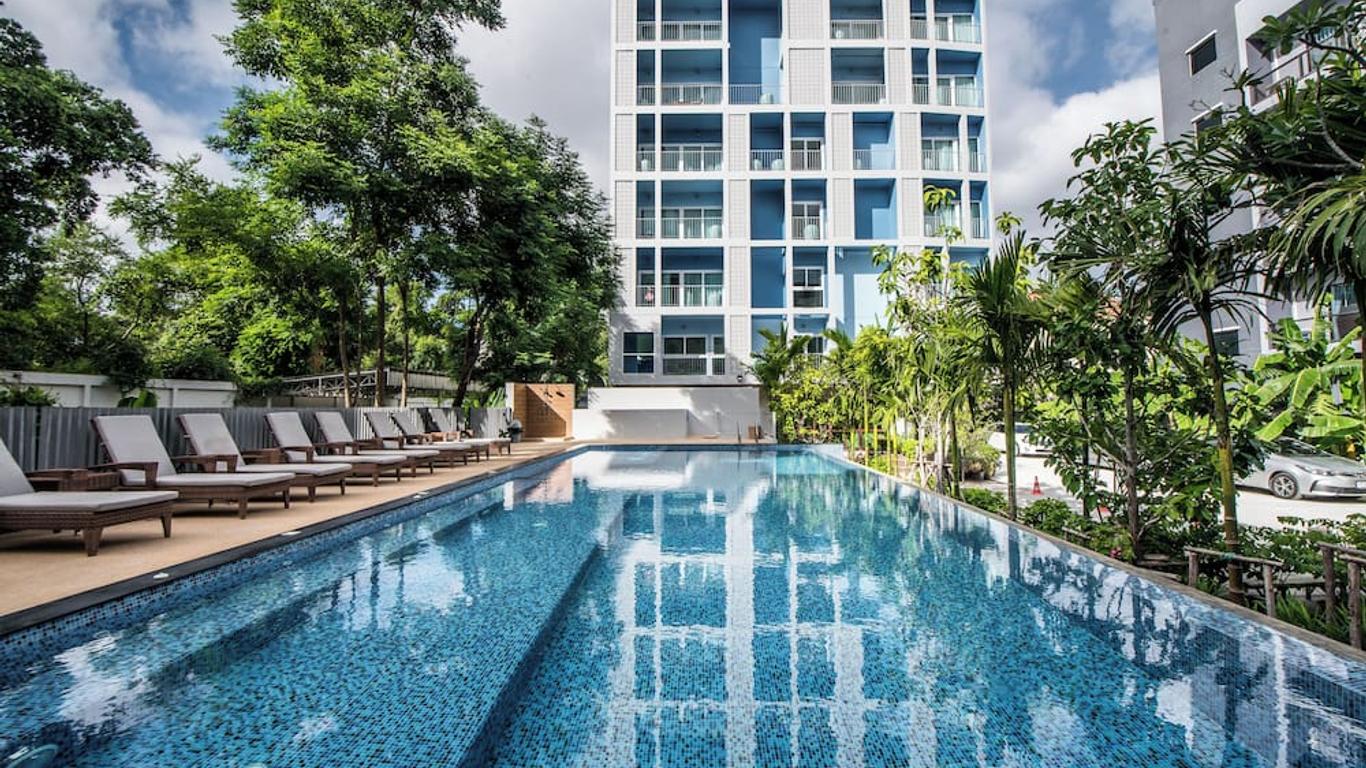 Deeprom Pattaya Hotel