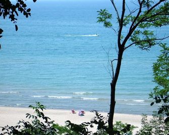 Spring & Fall Discount! One Bedroom Cottage With Private Beach! - Lakeside - Beach
