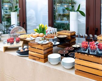 Le Premier Boutique Hotel - Zagreb - Buffet