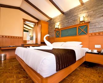 Hotel Hilltop Towers - Kodaikanal - Bedroom