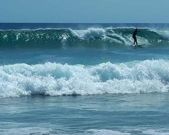 Twin Palms Ocean Beach, French Country Lounge - Whangarei - Beach