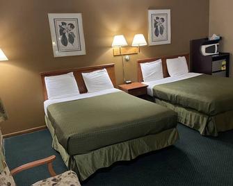 Colonial Inn - Dyersville