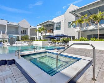 The Mark 208 I Modern Luxury Awaits - Naples - Pool