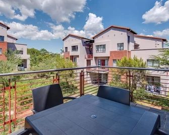 Jozistay @ Jackal Creek Apartments - North Riding - Balcony