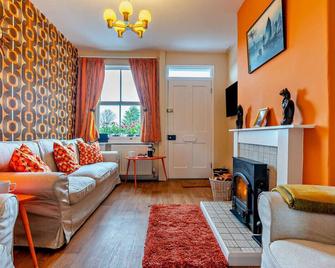 Post Office Cottage - Goathland - Goathland - Living room