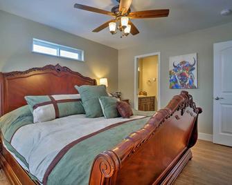 30 Mi to Crested Butte Dog-Friendly Home By River - Gunnison - Bedroom