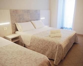 Hotel Olympia - Gabicce Mare - Κρεβατοκάμαρα