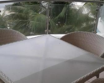 Cowrie Shell Beach Apartments - Mombasa - Balcony