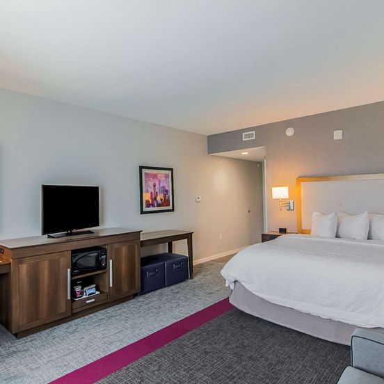 Hampton Inn & Suites Dallas/Richardson image 1