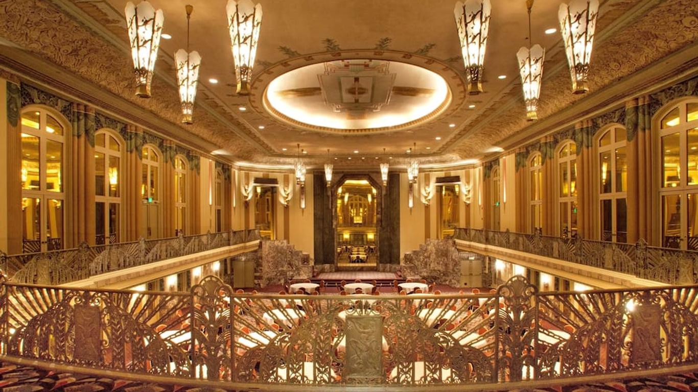 Hilton Cincinnati Netherland Plaza