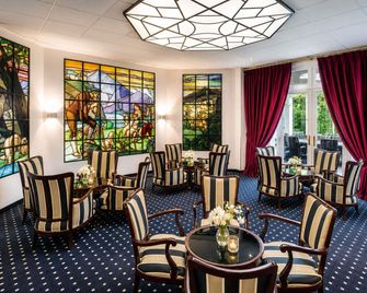 Hôtel Mercure Lourdes Impérial - לורד - בניין