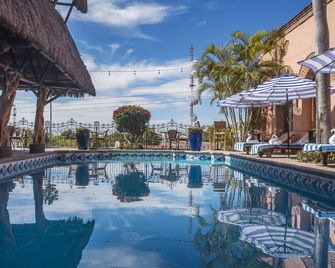 Hotel Plaza del Fuerte by Balderrama Hotel Collection - El Fuerte - Басейн