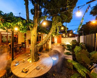 Bhumi Hostel - Yogyakarta - Restaurant