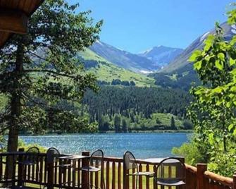 Summit Lake Lodge - Moose Pass - Patio