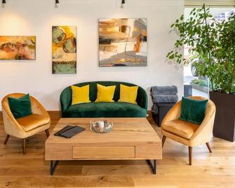 Wohlfühlhotel Mei Auszeit - Plaus - Sala de estar