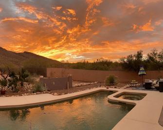 Oro Valley Guest house - Oracle/Magee Close to Everything! Hiking/Golf/Swimming - Oro Valley - Pool