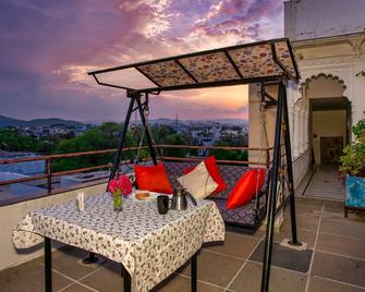 Shiv Villa Home Stay - Udaipur - Balcón