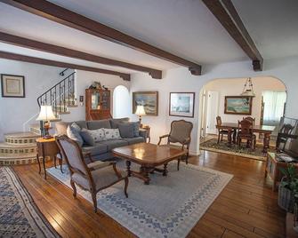 100-Year-Old Venice Beach Home - Los Angeles - Olohuone