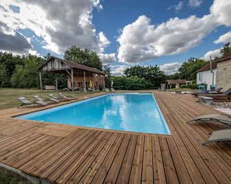 Farmhouse With Private Pool. Unforgettable. - Moncrabeau - Piscine