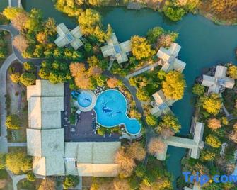 Seclusive Life Yangzhou Resort - Yangzhou - Outdoors view